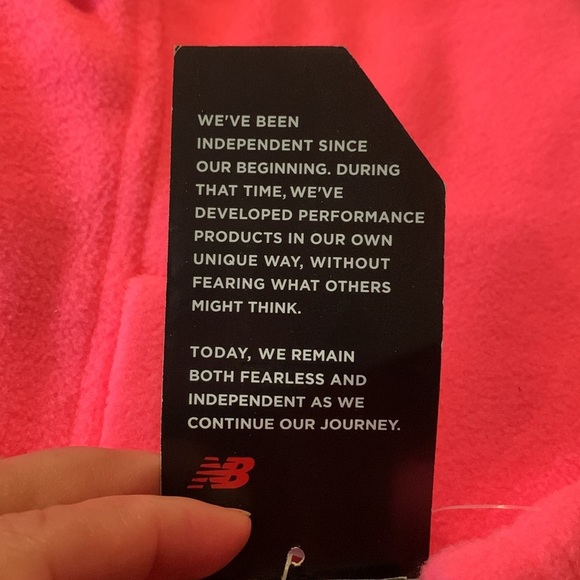 BNWT. New Balance Womens Jacket - Picture 7 of 11